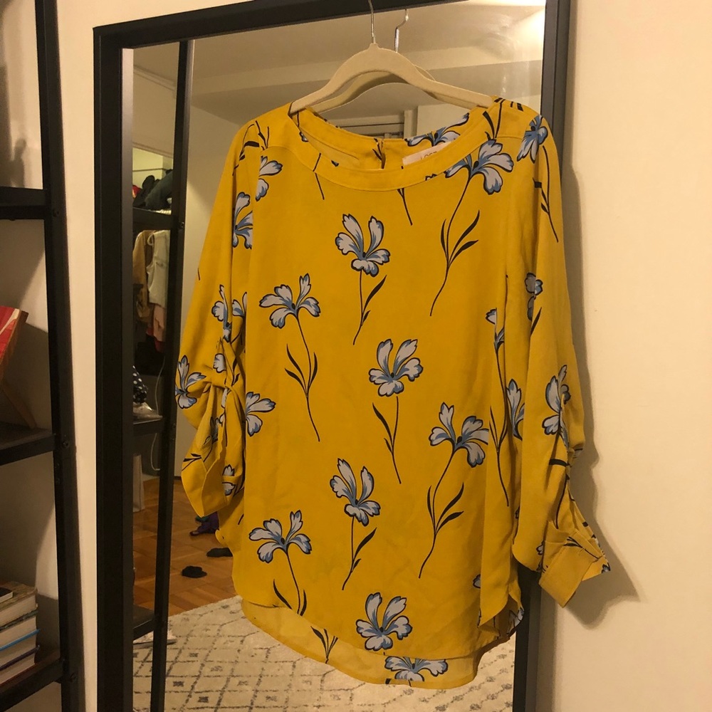 Yellow ✨ LOFT Blouse with Large Blue Florals 🌸